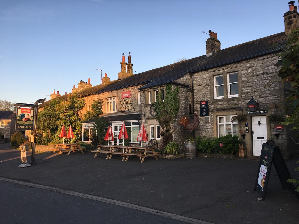 The Game Cock Inn Austwick 外观 照片