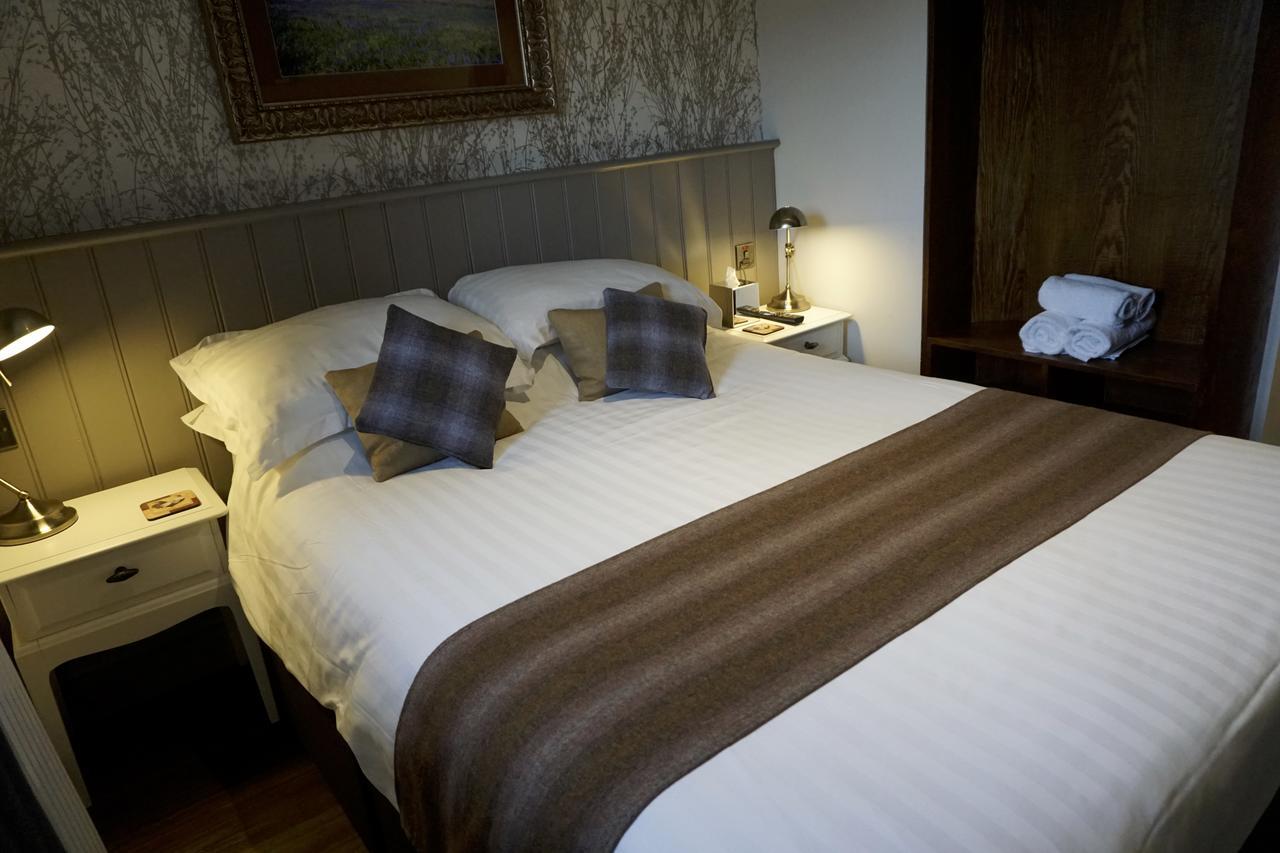 The Game Cock Inn Austwick 外观 照片